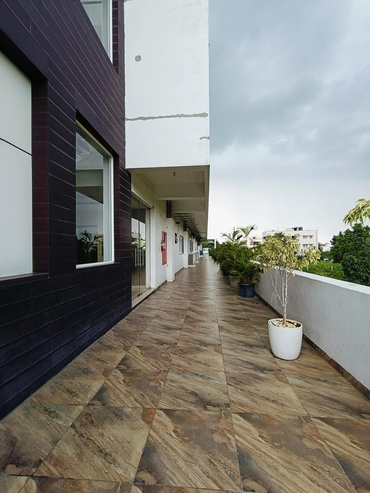 Holiday Residency Coimbatore Exterior photo